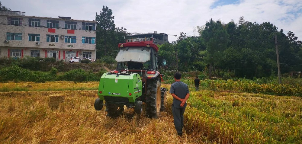 上海世達(dá)爾0870小型圓草捆打捆機(jī)